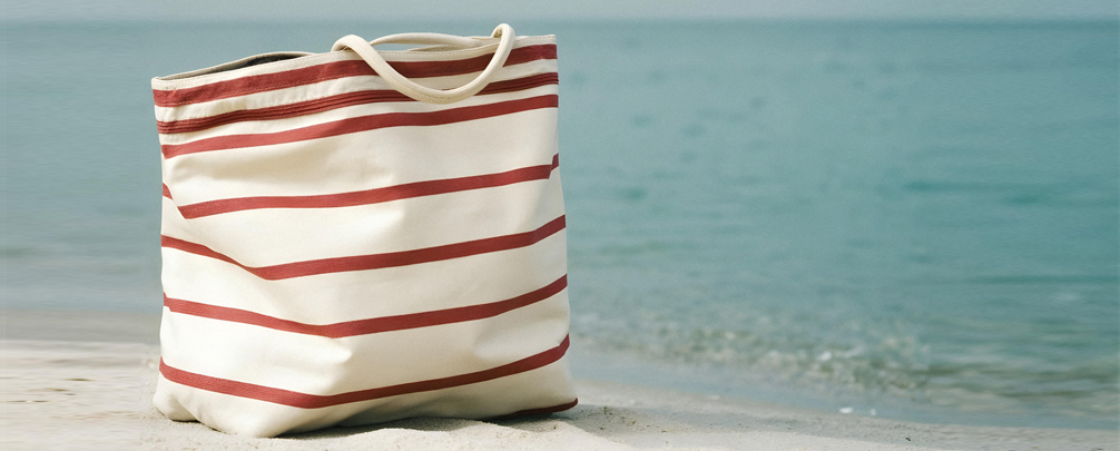 Eco-friendly beach totes for sustainable and stylish seaside fun